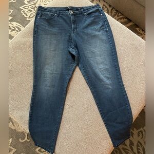 Nine West Women’s size 16 skinny jeans